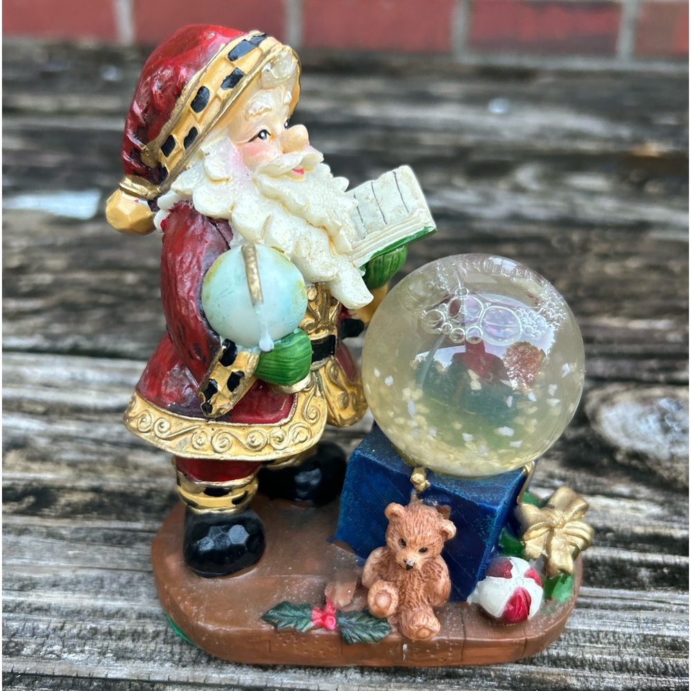Greenbrier International Polystone Santa Claus Christmas Scenes w/ Waterball C10